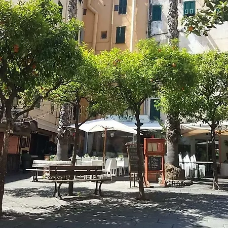 Like - Piazza Bresca Sanremo
